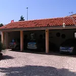 Nela פורץ