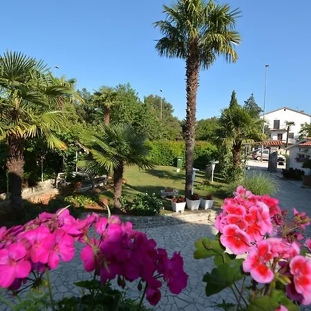 Nela Apartment Porec