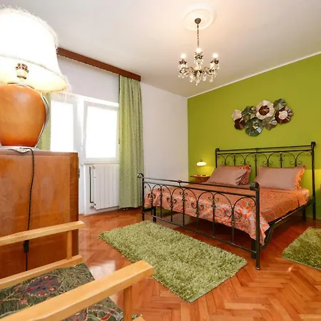 Apartment Nela *